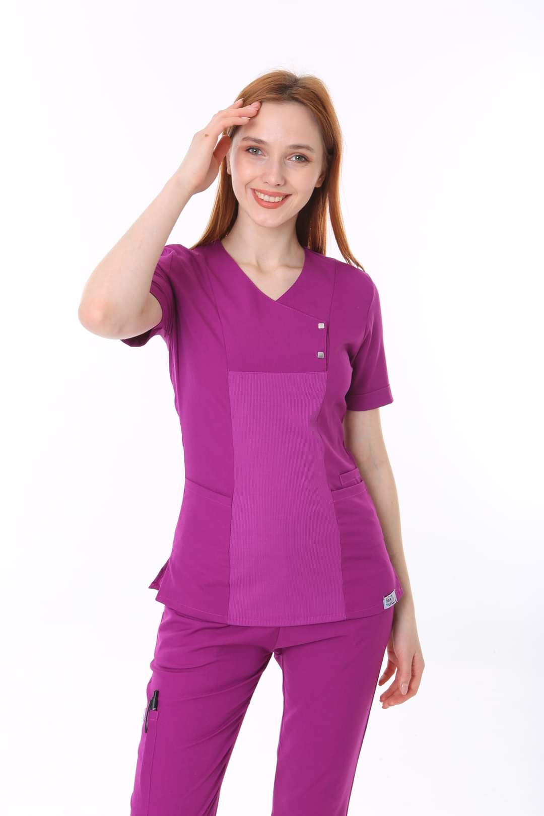 Costum medical i Modern